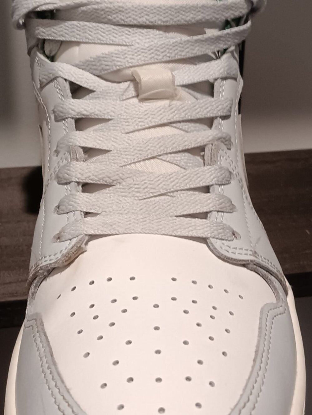 Jordan air 1 mid White Pure Platinum Pine Green 100% authentic - Picture 13 of 16